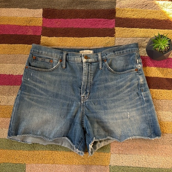 Madewell Pants - - Madewell High-Rise Denim Shorts size 32